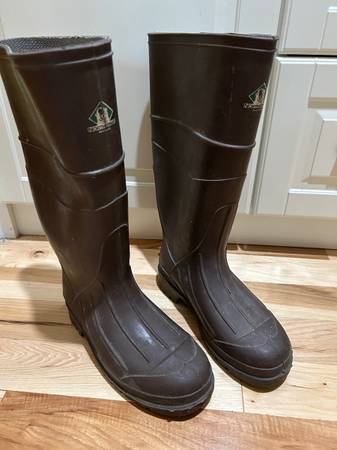 Northerner Rubber Rain Boots Size 6 - $15 (Bay View)63471071755907120