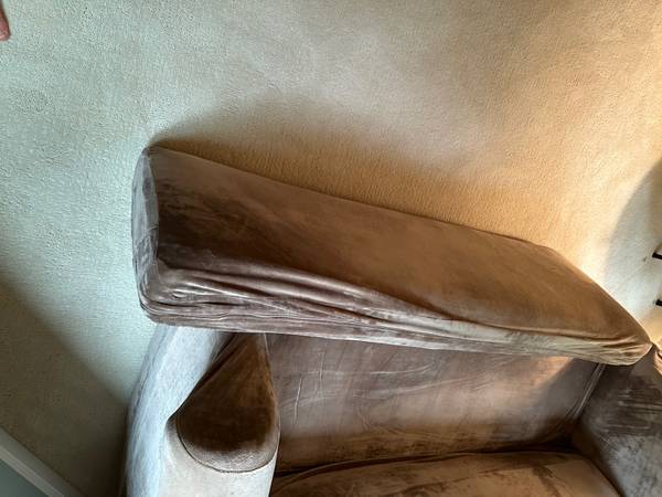 Sofa-Drexel Heritage, Like new - $100 (Shoreline)63471372323841123