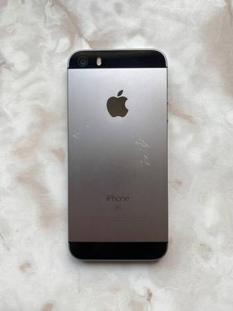 2016 iPhone SE (First Gen unlocked) 1