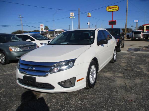 2011 Ford Fusion 4dr Sdn S FWD 1