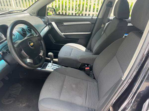 2011 Chevy Aveo LS runs great Looks beautiful - $2,300 (Staten island)63614067996545124