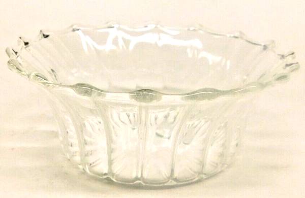 PartyLite Guest Table Display Set of 4 Large Tealight Holders & Candle 1