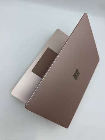 Microsoft Surface Laptop 3 – Touchscreen – i5 / 8GB / 256GB SSD 1