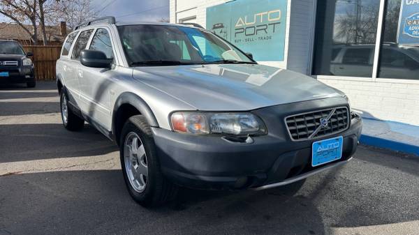 2004 Volvo XC70 AWD All Wheel Drive XC 70 2.5T Sedan 1