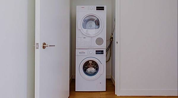 Stunning, Unique 1BR*1BA. enjoy an expansive amenity | PRIME Retail!

$2,500

                        East Harlem