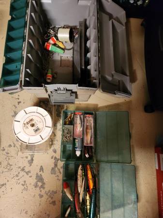 Fishing Tackle Box With Lures And Line & Reel & Fishing Line - $40 (Pembroke Pines)63471413714307122