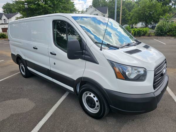 2019 FORD TRANSIT 150 CARGO VAN 130" WB 3.7L V6 CLEAN CARFAX - $13,500 (MURFREESBORO)63470754789377124