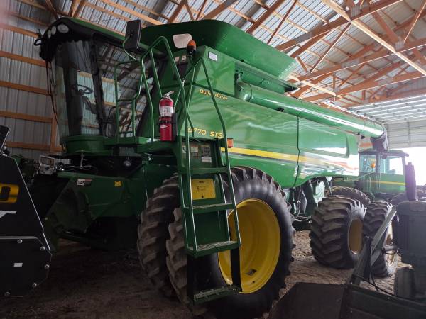2011 John Deere 9770 STS 1