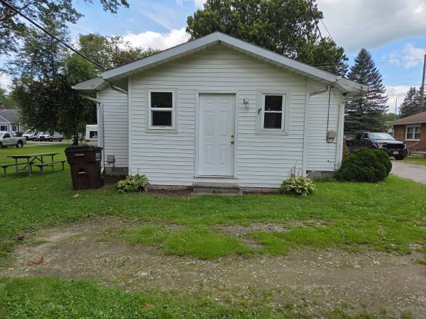 $1,000 / 2br - 900ft2 - 2 Bedroom 1 Bathroom Apartment (Carleton)63667659098755120