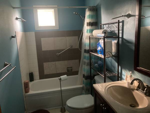 $850 / 4br - 144ft2 - Furnished room in beautiful home - Available 9/15 (NE Portland - West Gresham area)63831681427201122