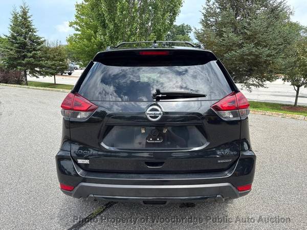 2018 *Nissan* *Rogue* *AWD SV* Black - $5,950 (Woodbridge Public Auto Auction)63487302008195122