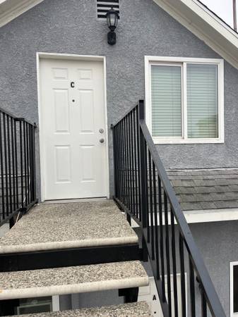 (Section 8 OK) Super Clean 2 Bedroom 1 Bath ~Remodeled~ Upstairs Unit 1