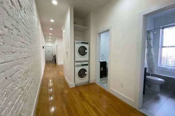 $1,385 / 3br - Urgent- 1 lovely room in 3B/2B (New York)63788808280835122