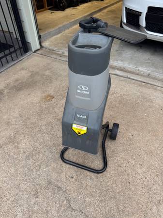 SunJoe 15amp Wood Chipper 1