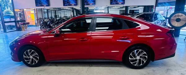 2020 Hyundai Sonata Hybrid Blue 4dr Sedan Eléctrico - $27,995 (1555 W San Carlos St  San Jose, CA 95126)63613871538947124