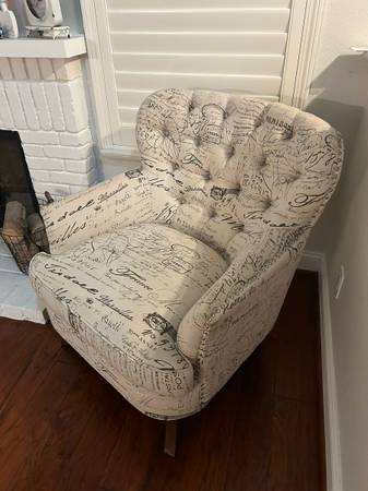 Parisian Style Accent Chair 1