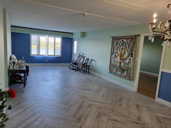 BEAUTIFUL 2 BEDROOM, 2 BATH CONDO FOR RENT 1