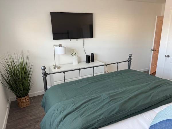 $4,500 / 3br - 1100ft2 - Unidad completamente amueblada de 3 habitaciones en Carlsbad Village (Carlsbad)63663837569153123