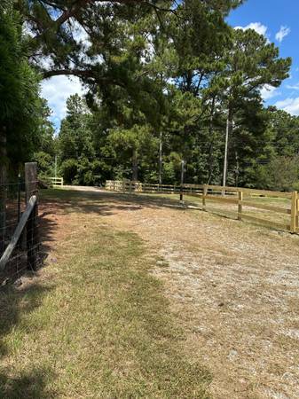 $750 Commercial lot for rent (Cataula)63663820193923122