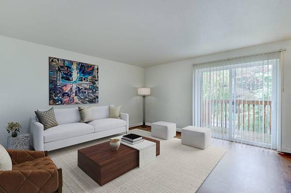 $1,685 / 2br - 865ft2 - Rare 2 bed 1 bath Gem! Enjoy Updated Patios + In-Home Laundry (Beautifully maintained property in the heart of McMinnv)63777049137539120