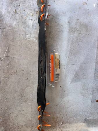 Thatching Lawnmower Blade 21” 1