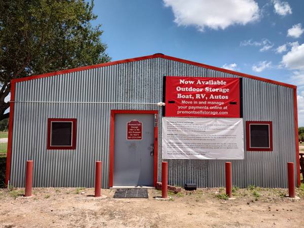 $500 / 780ft2 - Office and parking spaces for lease, ideal truck and equipment rental (Premont)64036534558083122