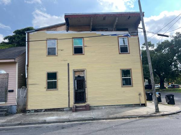 $150 / 1br - 90ft2 - ROOMS $150 per week (New Orleans)63792120080003120