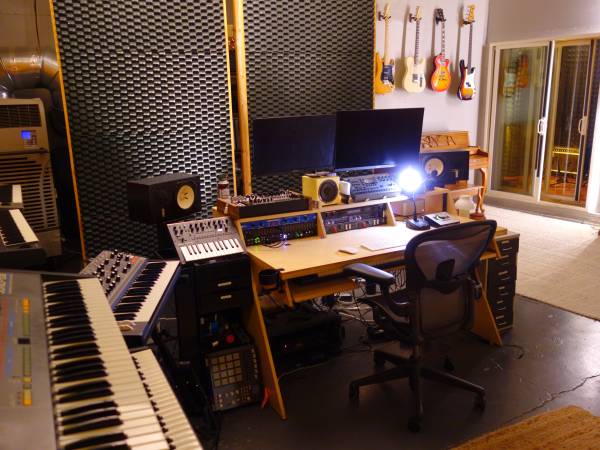 Recording Studio Monthly Sublet Available (Downtown Brooklyn)63866980273153123