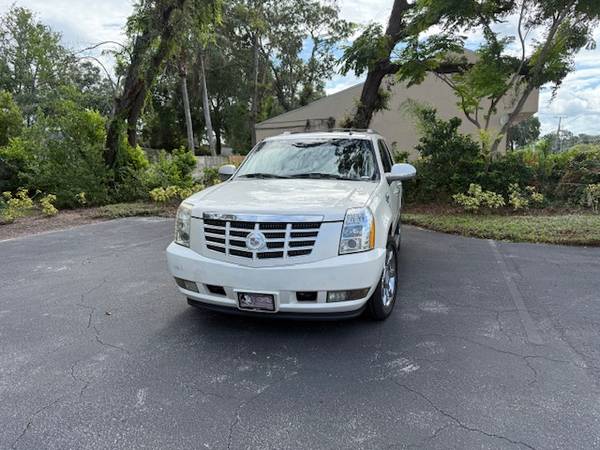 2008 Escalade - $8,500 (TEMPLE TERRACE)63443116343681121
