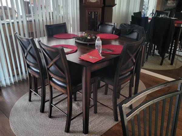 Dinette set seats 6 1