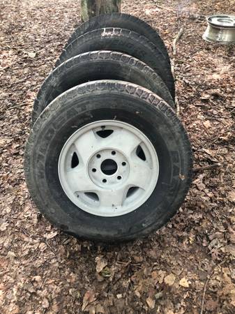 Set of 16” wheels 6 lug, with free tires size 245-75-16 1