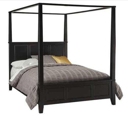 Canopy Bed, Queen Size 1