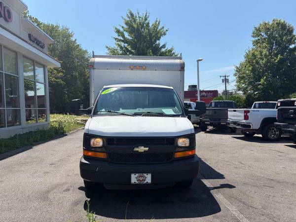 2016 Chevrolet Express Commercial - Photo 3