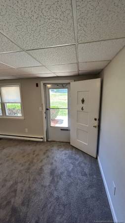 $1,695 / 1br - First Floor 1 Bed Andover On Train!! Avail Now! Prkng+Lndry+Cat Ok63655235997571123