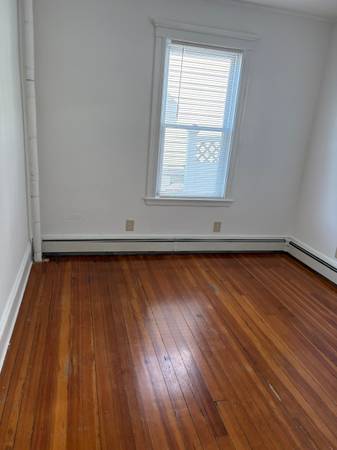 $2,400 / 4br - looking  for 3 roommates (revere MA)63996834165250123