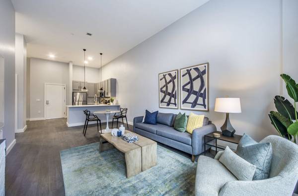 $2,120 / 1br - 726ft2 - Ventanas de piso a techo, parque para perros y spa canino y más (Lowell)63699392874755121