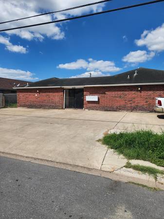 2 /2 AVAILABLE FOR RENT 1