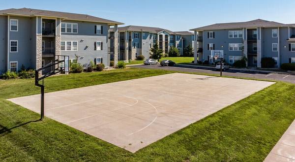 $1,196 / 3br - 1277ft2 - 3 bedroom for only $1196!! The Pointe on College (Manhattan)63978412059266123