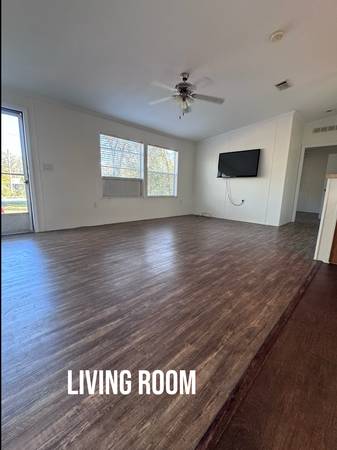 $2,100 / 3br - 3 Bedroom + 2 baths A+ Schools63991085408002123