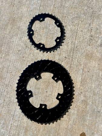 Absolute Black oval chainrings 52/36 1
