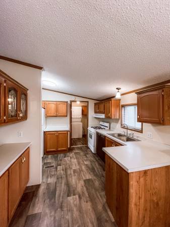 $95,000 / 3br - 924ft2 - NEWLY REMODELED - 3 Bedroom Home - RVP #67 (Saint Cloud)63988650420610120