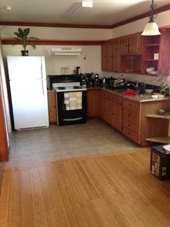 $1,400 / 1br - Apartamento limpio de una habitación (Auburn)63844739102595123