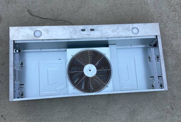 Broan Range Hood 1