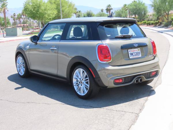 2019 Mini Cooper S 15k mi, Auto, Sunroof, No Accidents, Mint Condition - $19,980 (Palm Desert, Ca)63612075080067123