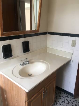 $945 / 2br - 1000ft2 - Keystone Court Apt 2 bed/1 bath (Benson) (Benson)63681677850371124