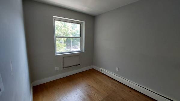 $950 / 4br - 400ft2 - ROOM IN CLEAN APARTMENT W/ QUIET ROOMMATES (Crown Heights)63912047790466122