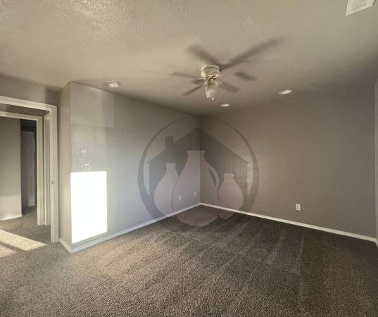 $2,195 / 3br - 1400ft2 - **$500 Off First Full Months Rent-**Townhouse- Ready to move in (NE)63660444293123123