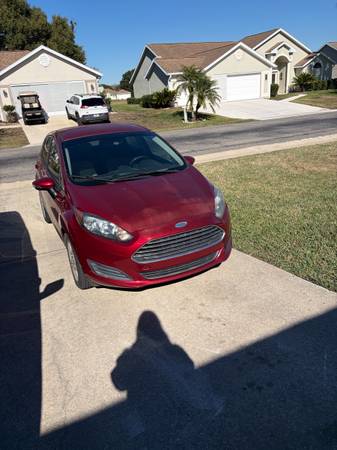 Ford fiesta 2014 $3000  obo 1
