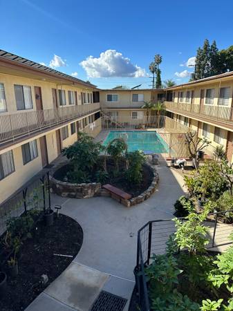 $1,550 / 525ft2 - Studio In North Hollywood All Utilities PAID (North Hollywood)64035740699650123