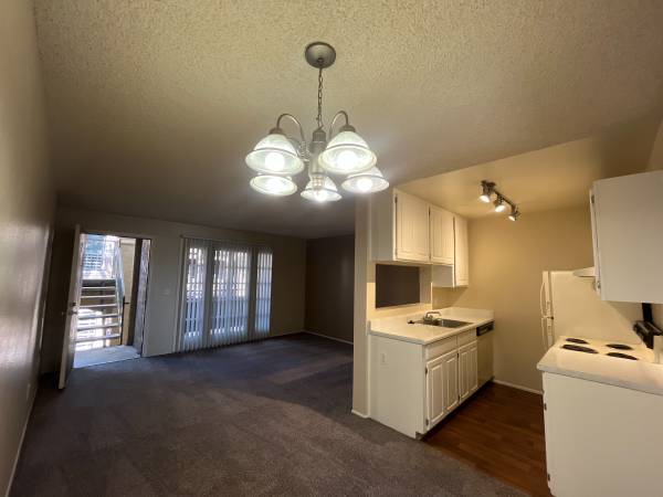 $900 / 1br - 650ft2 - 🌟 Pre-Lease Your 1BR on the 2nd Floor + $400 Bonus! 🏡✨ (Tucson)63674793446657121